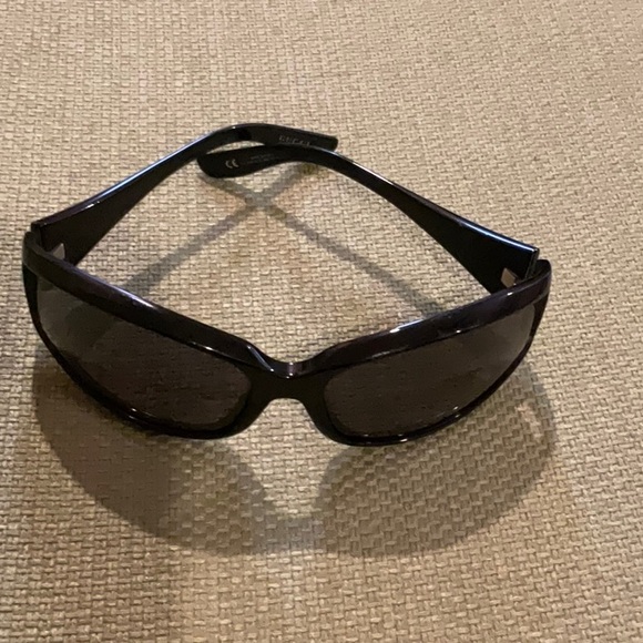 Vintage Gucci Sunglasses with Original Case - Picture 8 of 9